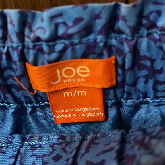 3 size medium women’s skirts. AGB, INC and Joe Fresh. - Picture 5 of 8